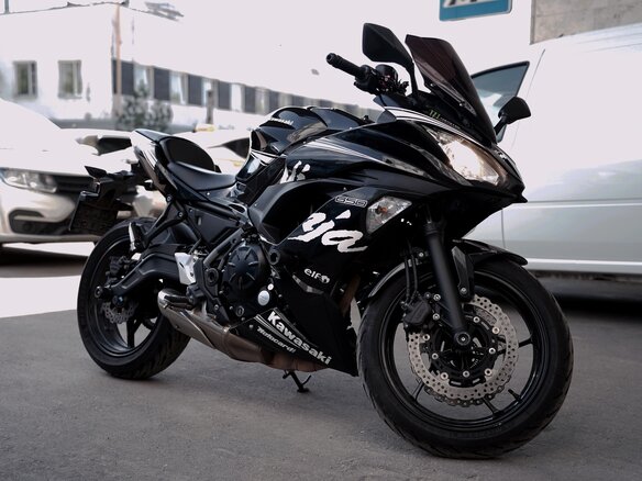 2018 Kawasaki Ninja 650, чёрный, 570000 рублей