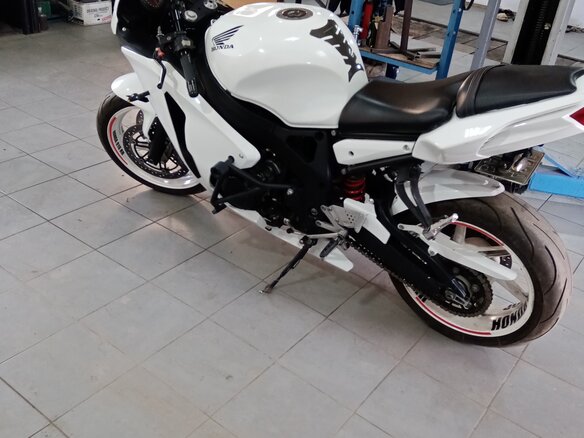1998 Honda CBR 919RR Fireblade, белый, 395000 рублей - вид 8