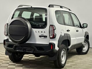 2026 Lada (ВАЗ) Niva Travel I Рестайлинг, белый, 1583000 рублей, вид 5