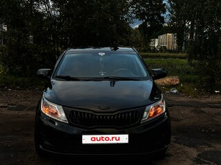 2013 Kia Rio III, чёрный, 700000 рублей, вид 3