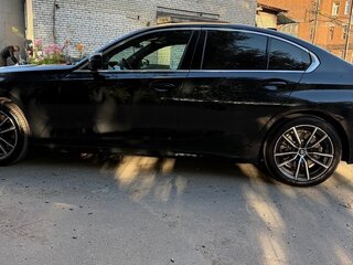 2021 BMW 3 серии 330i xDrive VII (G2x), чёрный, 3750000 рублей, вид 3