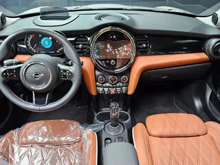 2022 Mini Hatch Cooper III (F55/F56) Рестайлинг 2, бежевый, 1560000 рублей, вид 5