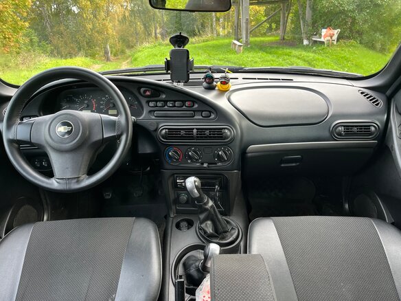 2011 Chevrolet Niva I Рестайлинг, коричневый, 360000 рублей - вид 4
