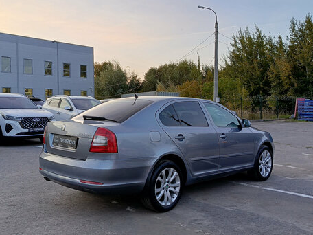 2012 Skoda Octavia II (A5) Рестайлинг, серый, 777000 рублей, вид 5