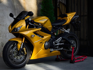 Triumph Daytona 675