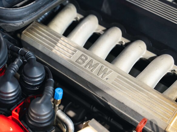 1990 BMW 8 серии 850i I (E31), красный, 10990000 рублей - вид 11