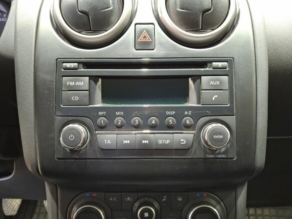 2013 Nissan Qashqai I Рестайлинг, серебристый, 1110000 рублей - вид 13