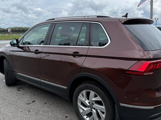 2021 Volkswagen Tiguan II Рестайлинг, коричневый, 2500000 рублей, вид 3