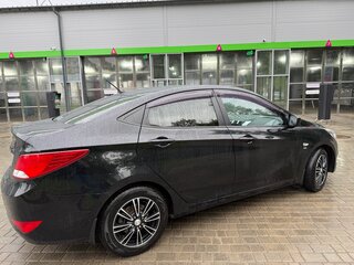 2015 Hyundai Solaris I Рестайлинг, чёрный, 939000 рублей, вид 3