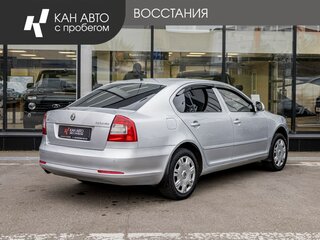 2010 Skoda Octavia II (A5) Рестайлинг, серебристый, 578400 рублей, вид 3