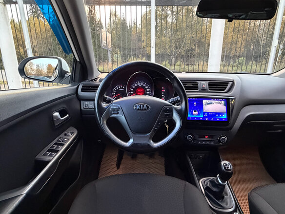 2017 Kia Rio III Рестайлинг, белый, 999000 рублей - вид 10