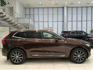 2020 Volvo XC60 II, коричневый, 4250000 рублей, вид 4