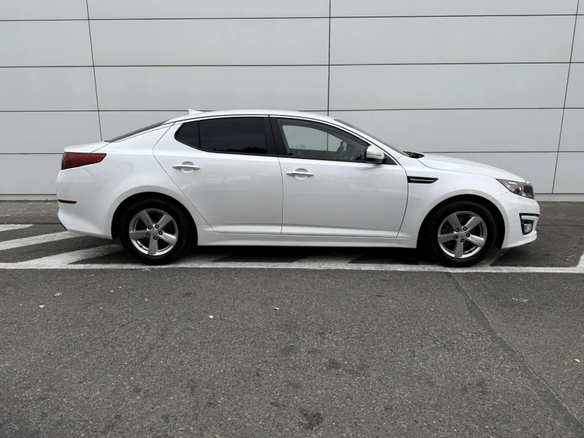 2015 Kia Optima III Рестайлинг, белый, 1390000 рублей - вид 3