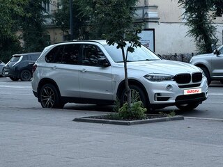 2016 BMW X5 30d III (F15), белый, 3850999 рублей, вид 1