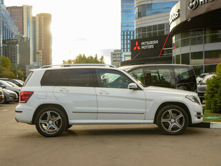 2013 Mercedes-Benz GLK-Класс 300 I (X204) Рестайлинг, белый, 1398000 рублей, вид 3