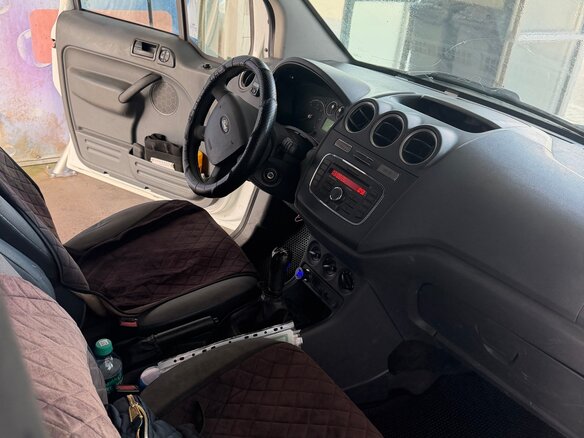 2010 Ford Transit Connect, белый, 520000 рублей - вид 7