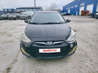 2014 Hyundai Solaris I, чёрный, 300000 рублей, вид 3