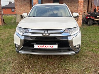2018 Mitsubishi Outlander III Рестайлинг 2, белый, 2100000 рублей, вид 2