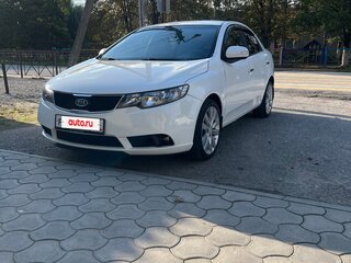 2009 Kia Cerato 5-speed II, белый, 735000 рублей, вид 2