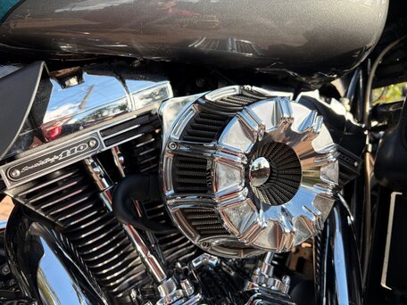 2015 Harley-Davidson CVO Limited, чёрный, 1799000 рублей, вид 5