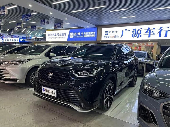 2022 Toyota Crown Kluger, чёрный, 5006700 рублей