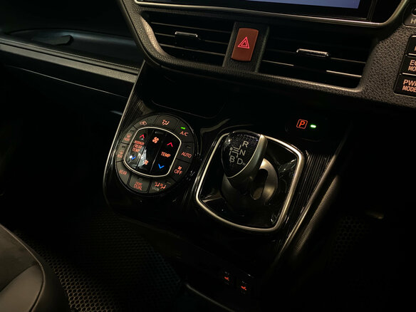 2019 Toyota Esquire I Рестайлинг, чёрный, 2370000 рублей - вид 13