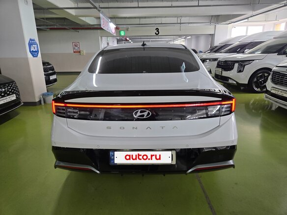2024 Hyundai Sonata VIII (DN8) Рестайлинг, белый - вид 2