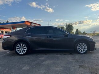 2018 Toyota Camry VIII (XV70), коричневый, 2150000 рублей, вид 2