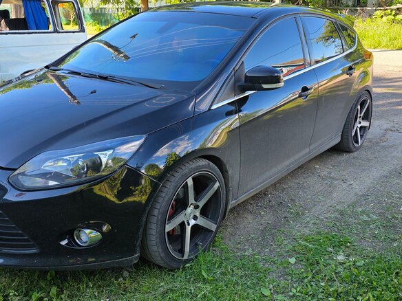 2011 Ford Focus III, чёрный, 890000 рублей - вид 2