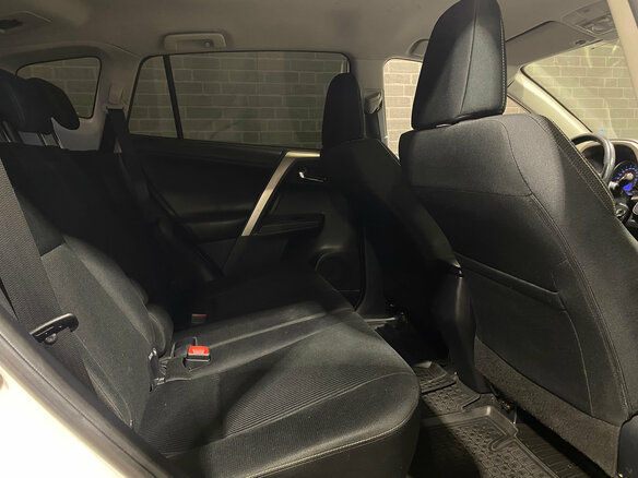 2015 Toyota RAV4 IV (XA40), белый - вид 10