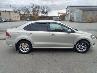 2015 Volkswagen Polo V, серебристый, 980000 рублей, вид 2