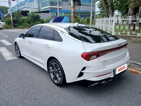 2022 Kia K5 III, белый, 2450000 рублей, вид 4