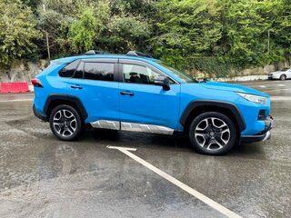 2019 Toyota RAV4 V (XA50), синий, 3100000 рублей, вид 4