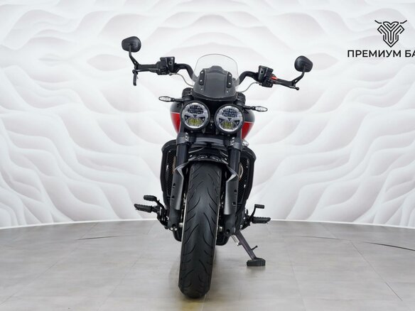 2025 Triumph Rocket 3, чёрный, 2877000 рублей - вид 3
