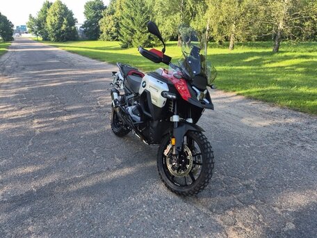 2024 BMW R 1300 GS, красный, 2550000 рублей, вид 2