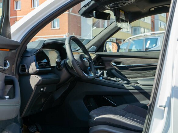 2026 Geely Monjaro I, белый, 4954990 рублей - вид 7