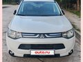 2013 Mitsubishi Outlander III, белый, 1350000 рублей - вид 2