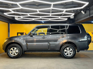 2014 Mitsubishi Pajero IV Рестайлинг 1, серый, 2199000 рублей, вид 5