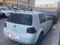 1999 Volkswagen Golf IV, белый, 180000 рублей - вид 3