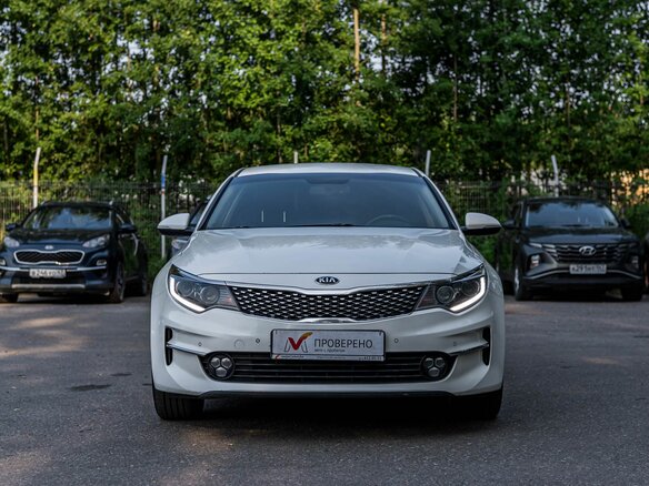 2018 Kia Optima IV Рестайлинг, белый - вид 2