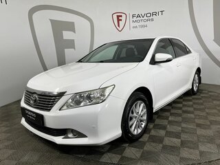 2013 Toyota Camry VII (XV50), белый, 1399000 рублей, вид 1