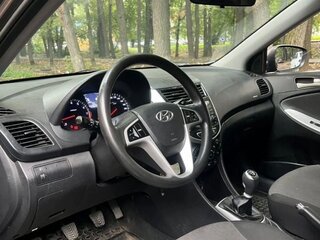 2011 Hyundai Solaris I, чёрный, 530000 рублей, вид 3