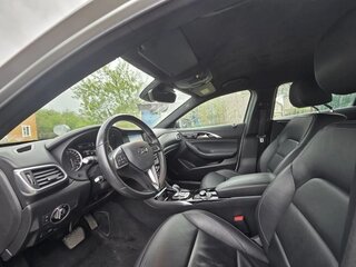 2018 Infiniti Q30, серебристый, 2200000 рублей, вид 4