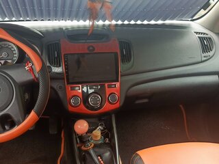 2011 Kia Cerato 6-speed II, оранжевый, 650000 рублей, вид 5