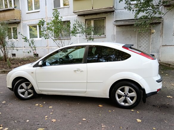 2007 Ford Focus II, белый - вид 4