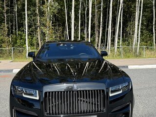 2021 Rolls-Royce Ghost Black Badge II (Series I), чёрный, 32000000 рублей, вид 1