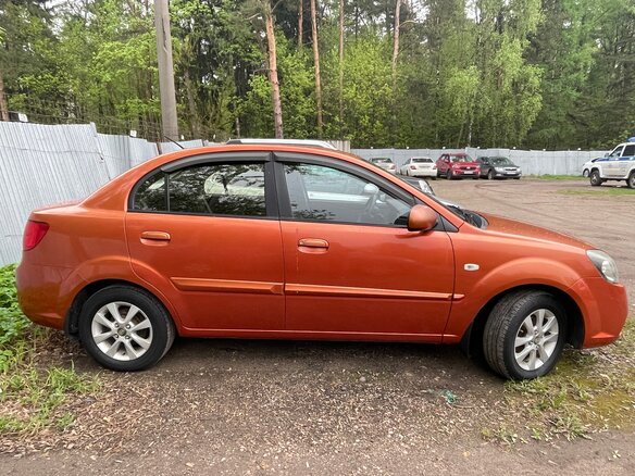 2011 Kia Rio II Рестайлинг, оранжевый, 490000 рублей - вид 4