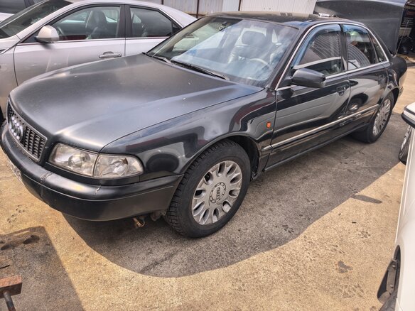 1998 Audi A8 I (D2), чёрный, 350000 рублей