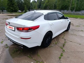 2018 Kia Optima IV Рестайлинг, белый, 1500000 рублей, вид 3