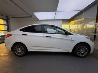 2014 Hyundai Solaris I Рестайлинг, белый, 840000 рублей, вид 4